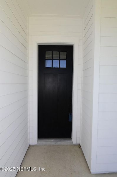 Exterior details and patio area of a home in , Jacksonville (Image 3).