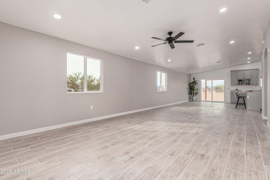 130 S 352nd Dr Tonopah, AZ 85354 130 S 352nd Dr Tonopah, AZ 85354