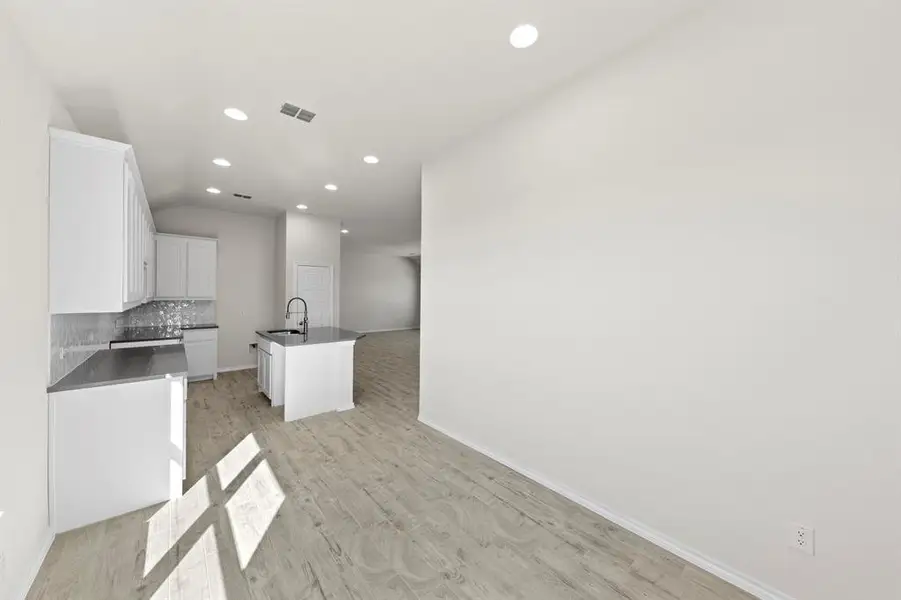 24. 3002 Stillwater - Dining (3)