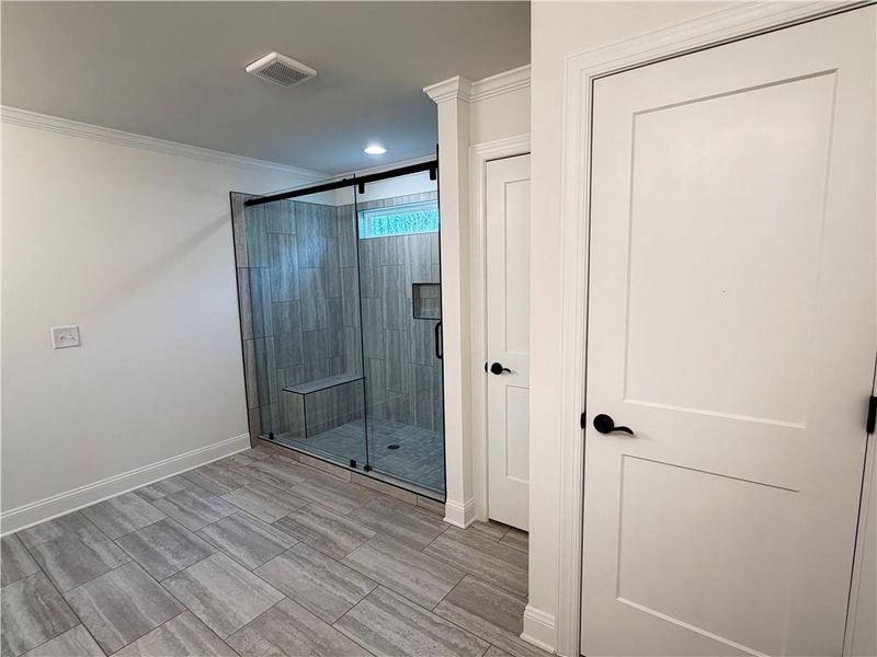 Spacious, unfurnished interior of a new home in , Jefferson (Image 33).