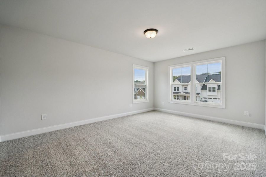 Spacious, unfurnished interior of a new home in Glenhurst, Matthews (Image 21).