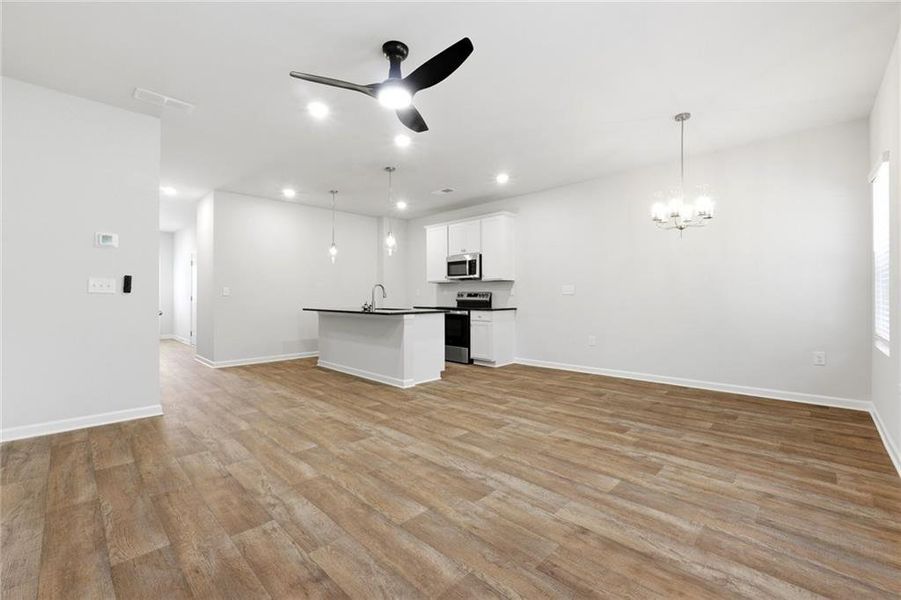 Spacious, unfurnished interior of a new home in Azalea Hills, Temple (Image 14).