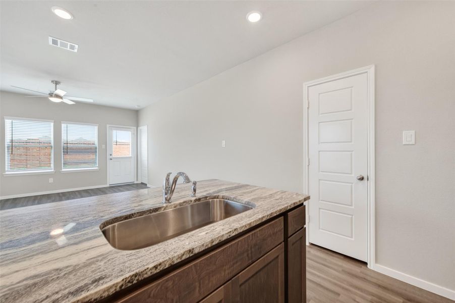 Image 46 of a home in Sunterra.