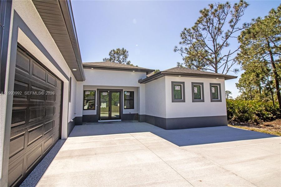 Exterior details and patio area of a home in , Lehigh Acres (Image 3).
