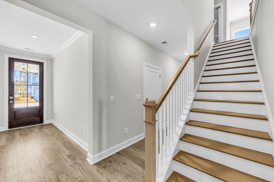 Spacious, unfurnished interior of a new home in , Summerville (Image 28).