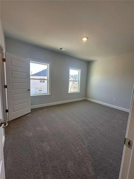 Spacious, unfurnished interior of a new home in Mirror Lake at South Harbour, Villa Rica (Image 12).