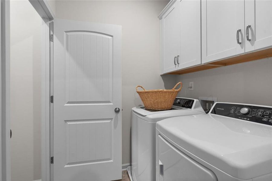 Furnished interior view inside a new home in Sycamore Crest, Calhoun (Image 34).