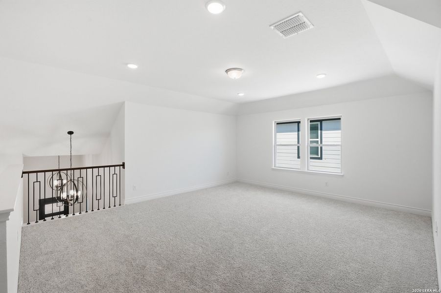 Spacious, unfurnished interior of a new home in Bison Ridge, San Antonio (Image 24). Spacious, unfurnished interior of a new home in Bison Ridge, San Antonio (Image 24).