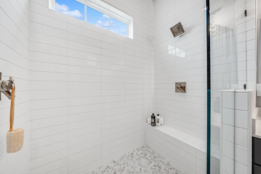 Representative interior finishes for a home built from the Anfield by Fischer Homes in The Villas at Longleaf Park, a Watersound Origins® community, Inlet Beach (Image 20).