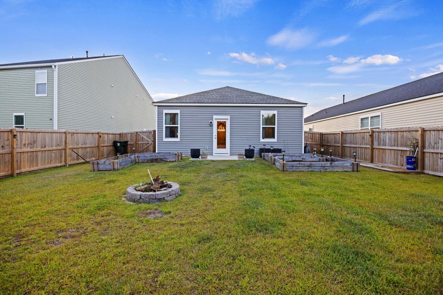 Exterior details and patio area of a home in , Ladson (Image 21).