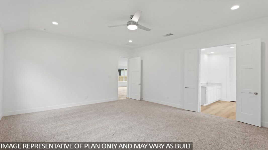 Spacious, unfurnished interior of a new home in Silverthorne, Conroe (Image 25). Spacious, unfurnished interior of a new home in Silverthorne, Conroe (Image 25).