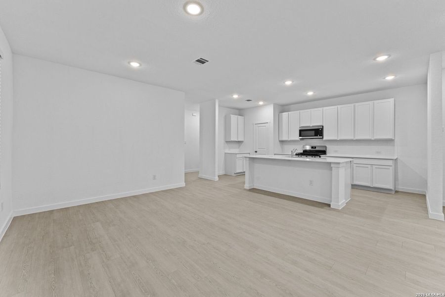 Spacious, unfurnished interior of a new home in Brookmill, San Antonio (Image 27). Spacious, unfurnished interior of a new home in Brookmill, San Antonio (Image 27).