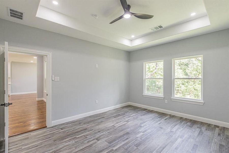 Spacious, unfurnished interior of a new home in , Runaway Bay (Image 18).