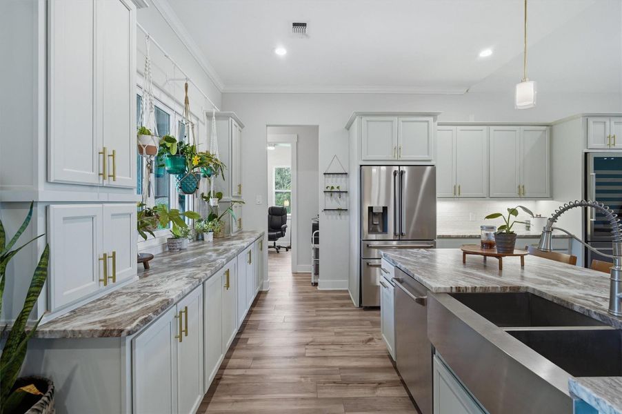 A chefs dream! Tons of leathered granite countertop space and plenty of storage, stainless steel appliances. A chefs dream! Tons of leathered granite countertop space and plenty of storage, stainless steel appliances.