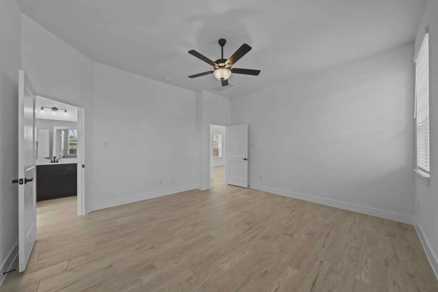 Representative unfurnished interior of a home built from the San Francisco by Chesmar Homes in The Woodlands Hills, Willis (Image 52). Representative unfurnished interior of a home built from the San Francisco by Chesmar Homes in The Woodlands Hills, Willis (Image 52).