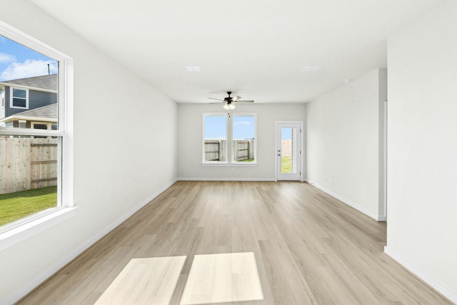 Spacious, unfurnished interior of a new home in Willowbrook, New Braunfels (Image 10). Spacious, unfurnished interior of a new home in Willowbrook, New Braunfels (Image 10).