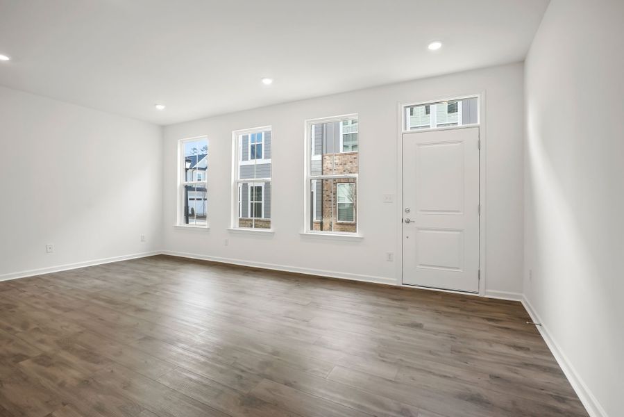 Spacious, unfurnished interior of a new home in Galloway Towns, Charlotte (Image 17).