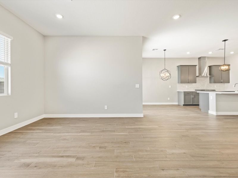 Spacious, unfurnished interior of a new home in Abel Ranch Signature Series, Goodyear (Image 7).