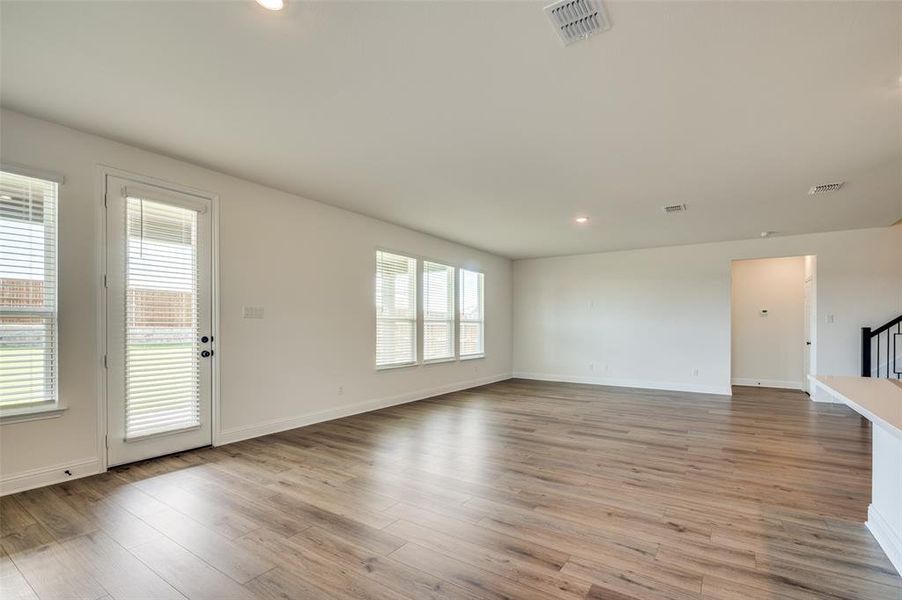 Spacious, unfurnished interior of a new home in Sierra Vista at Kelly Ranch, Aledo (Image 21).
