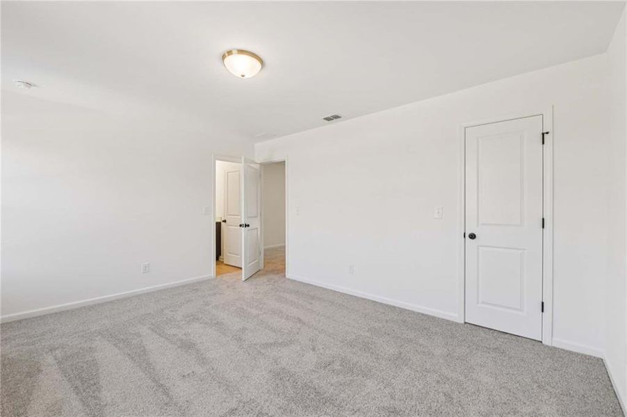 Spacious, unfurnished interior of a new home in The Estates at Casteel, Bethlehem (Image 27).