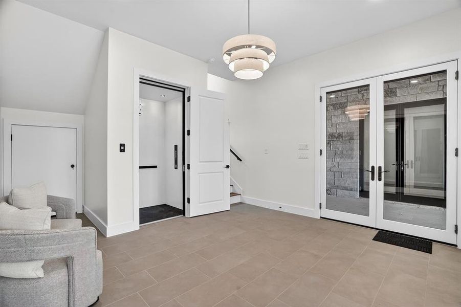 Spacious, unfurnished interior of a new home in , Weatherford (Image 19).