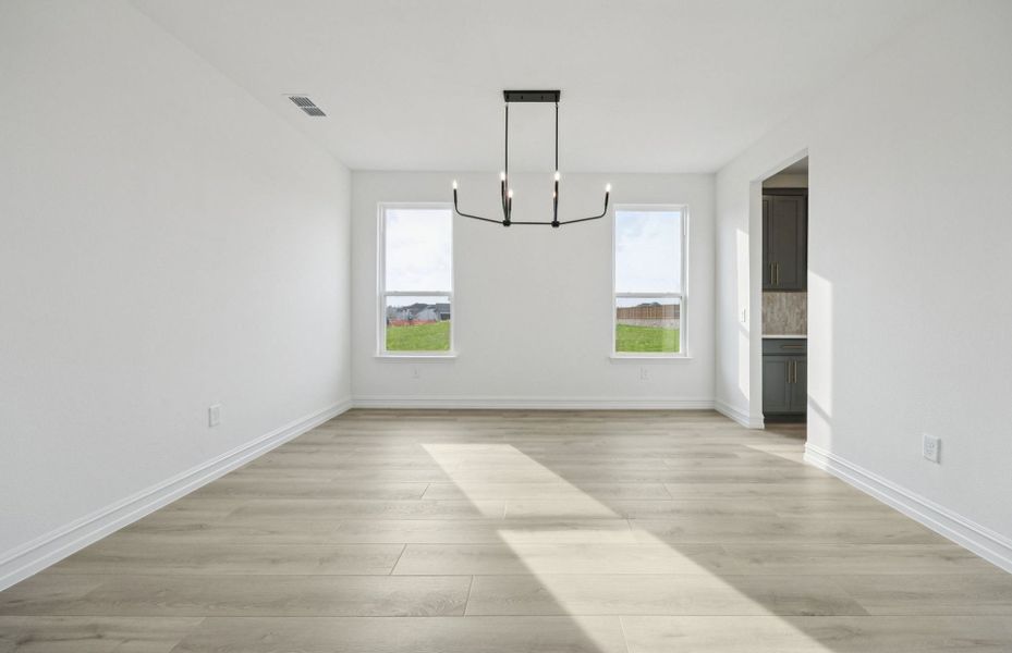 Representative unfurnished interior of a home built from the Ferris by Pulte Homes in Corley Farms, Boerne (Image 27).