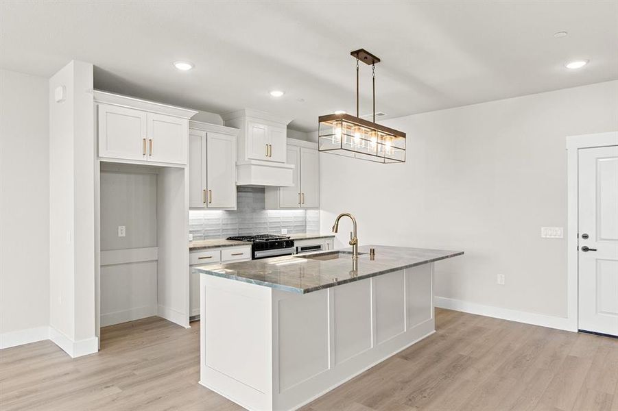 013-2884Enfield-TheColony-TX-75056-Kitchen.jpg-SMALL 013-2884Enfield-TheColony-TX-75056-Kitchen.jpg-SMALL