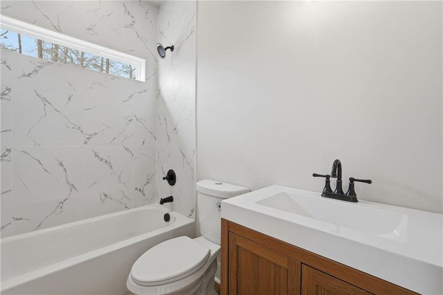 Furnished interior view inside a new home in , Dahlonega (Image 5).