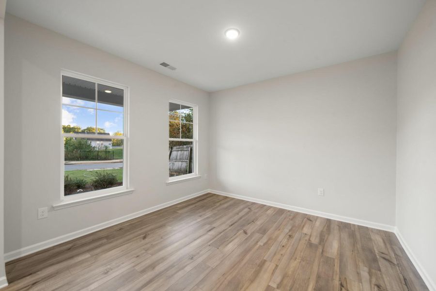 Spacious, unfurnished interior of a new home in Chandler Ridge, McLeansville (Image 15).