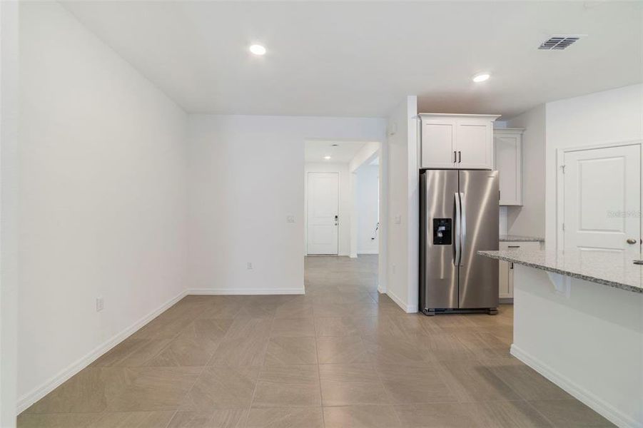 Spacious, unfurnished interior of a new home in Aulin Square, Oviedo (Image 24). Spacious, unfurnished interior of a new home in Aulin Square, Oviedo (Image 24).