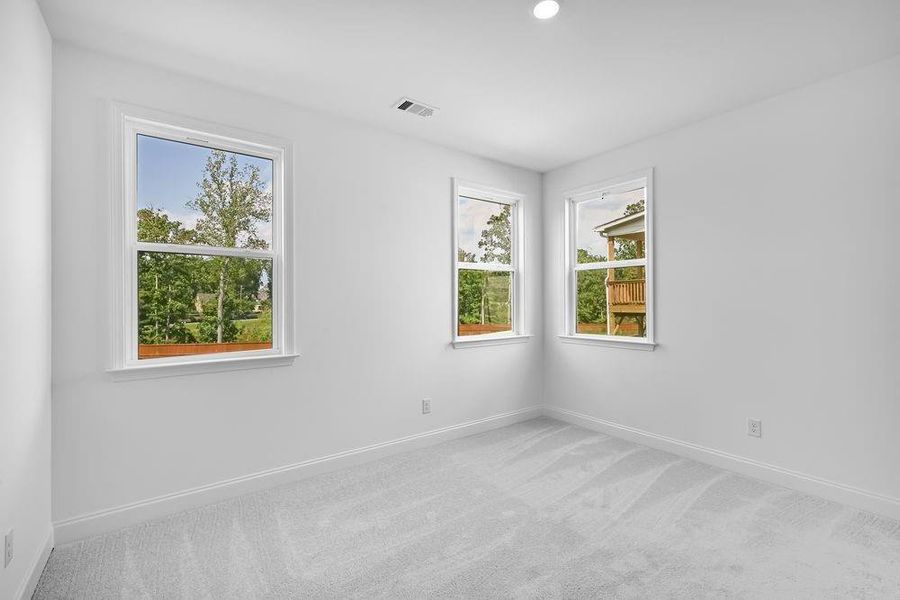 Spacious, unfurnished interior of a new home in Stratford Hills, Ball Ground (Image 25).