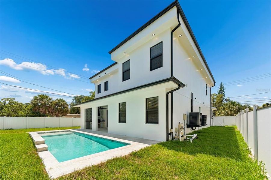 Exterior details and patio area of a home in , Tampa (Image 36).