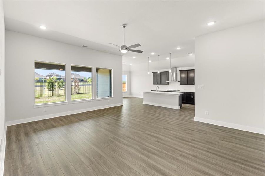 10. 4115 Olmsted - Family (2)