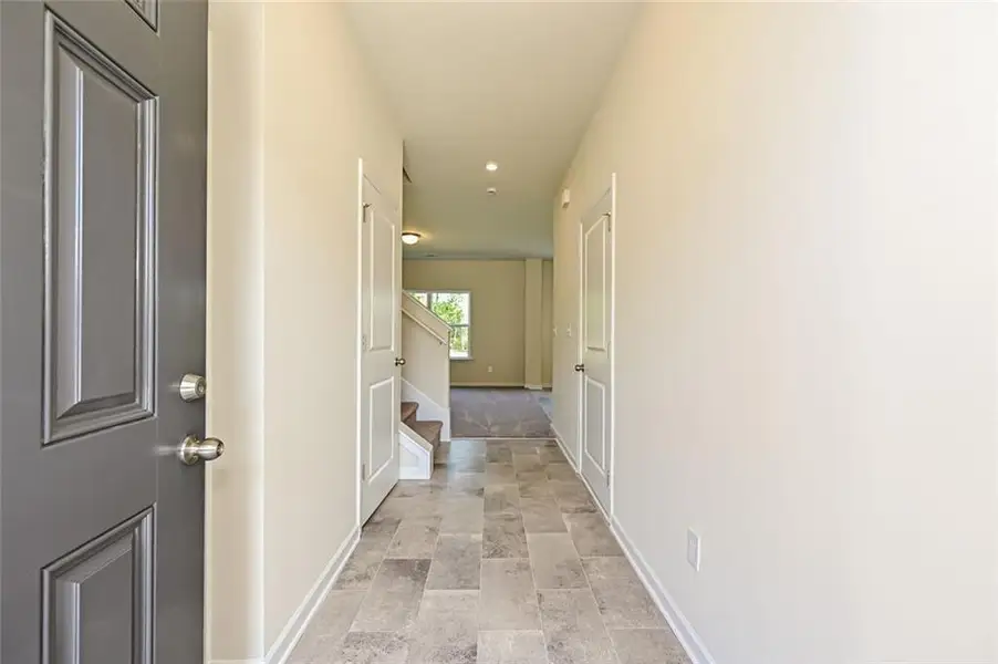 Spacious, unfurnished interior of a new home in Hawks View, Ringgold (Image 18).