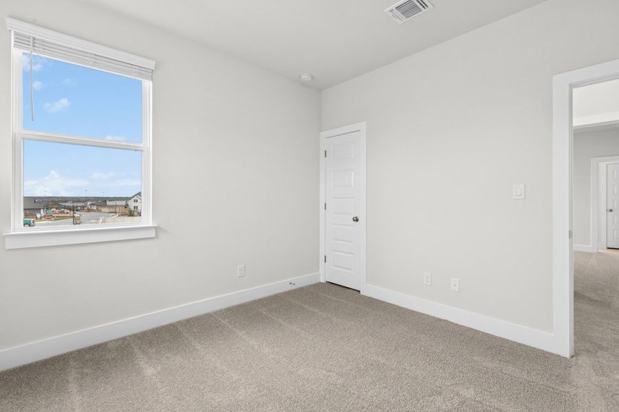 Spacious, unfurnished interior of a new home in Blackhawk, Pflugerville (Image 28).