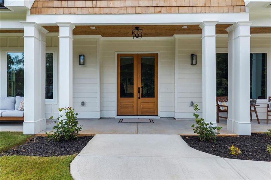 Exterior details and patio area of a home in , Lilburn (Image 42).