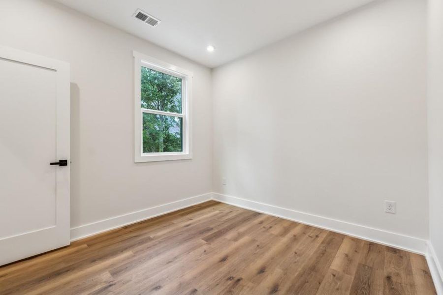 Spacious, unfurnished interior of a new home in , Woodstock (Image 39).