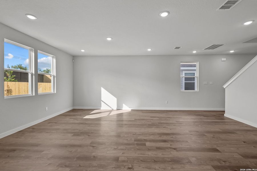 Spacious, unfurnished interior of a new home in Agave, San Antonio (Image 24).