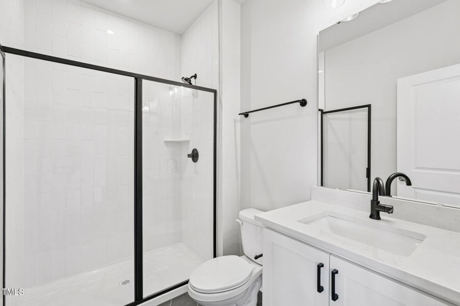 Elm Park 28_Shelby_Bath 1_5.19.25_webrea