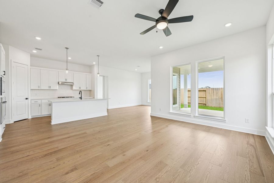 Representative unfurnished interior of a home built from the Hollis by Risewell Homes in Winfrey Estates, Tomball (Image 9). Representative unfurnished interior of a home built from the Hollis by Risewell Homes in Winfrey Estates, Tomball (Image 9).