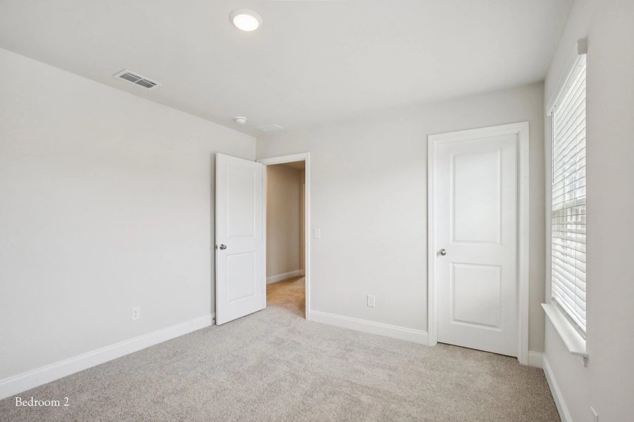 Spacious, unfurnished interior of a new home in Cades Bluff, Lebanon (Image 23).