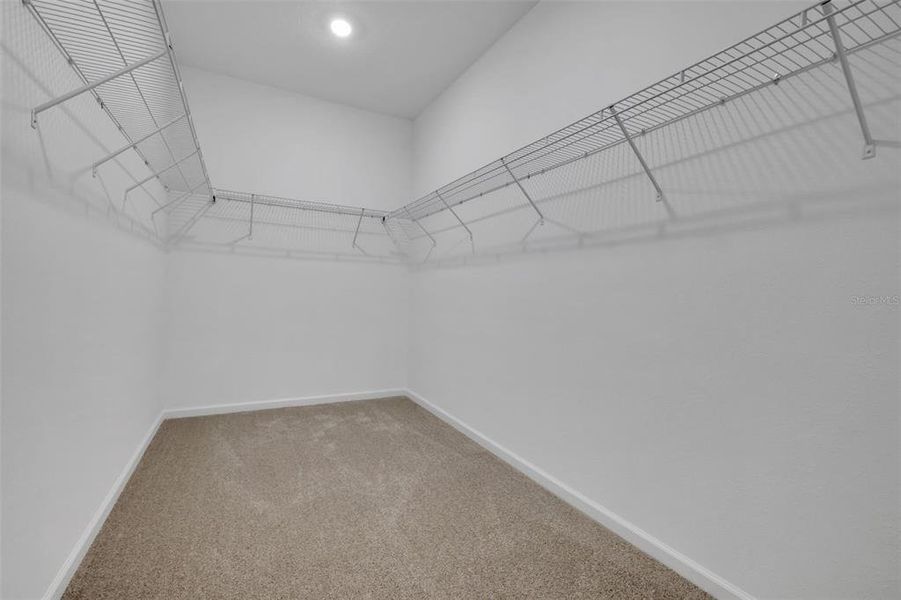 Spacious, unfurnished interior of a new home in Crossroads at Kelly Park, Apopka (Image 21).