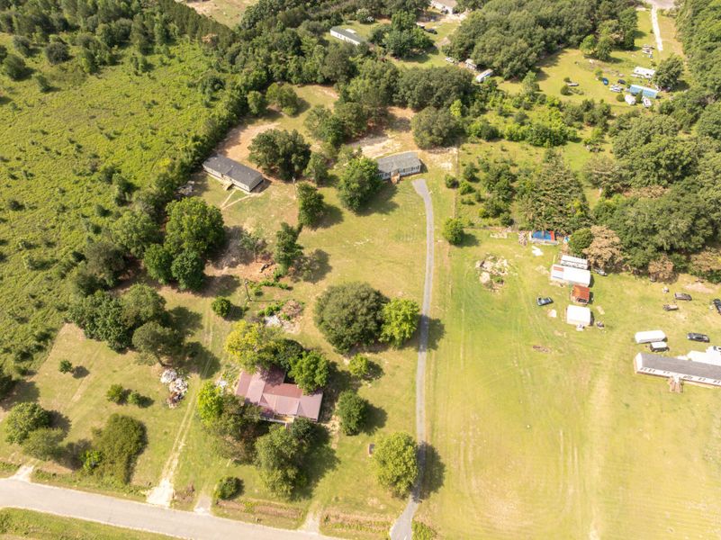 Natural landscape and outdoor views near in Eutawville (Image 28). Natural landscape and outdoor views near in Eutawville (Image 28).