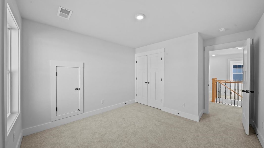 Furnished interior view inside a new home in Woodglen, Piedmont (Image 28).