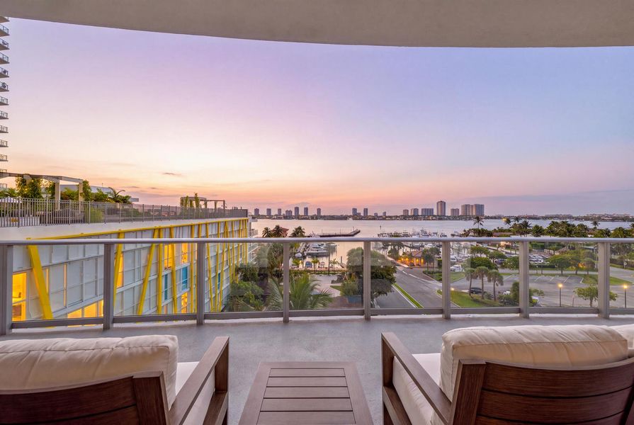 Wrap-around Balcony Wrap-around Balcony