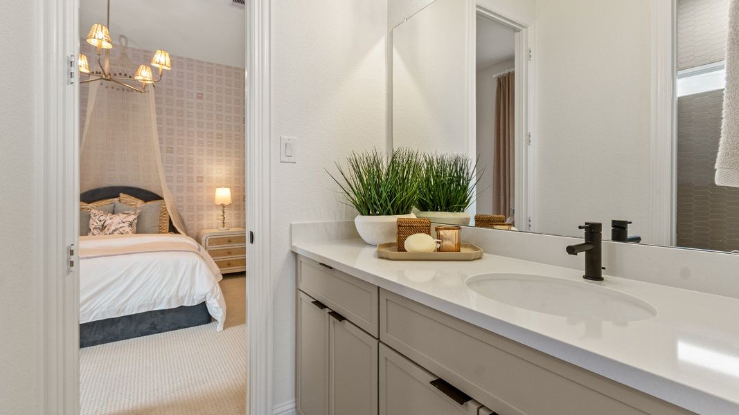 Representative furnished interior of a home built from the Villanova by DRB Homes in Brookewater, Rosenberg (Image 21). Representative furnished interior of a home built from the Villanova by DRB Homes in Brookewater, Rosenberg (Image 21).