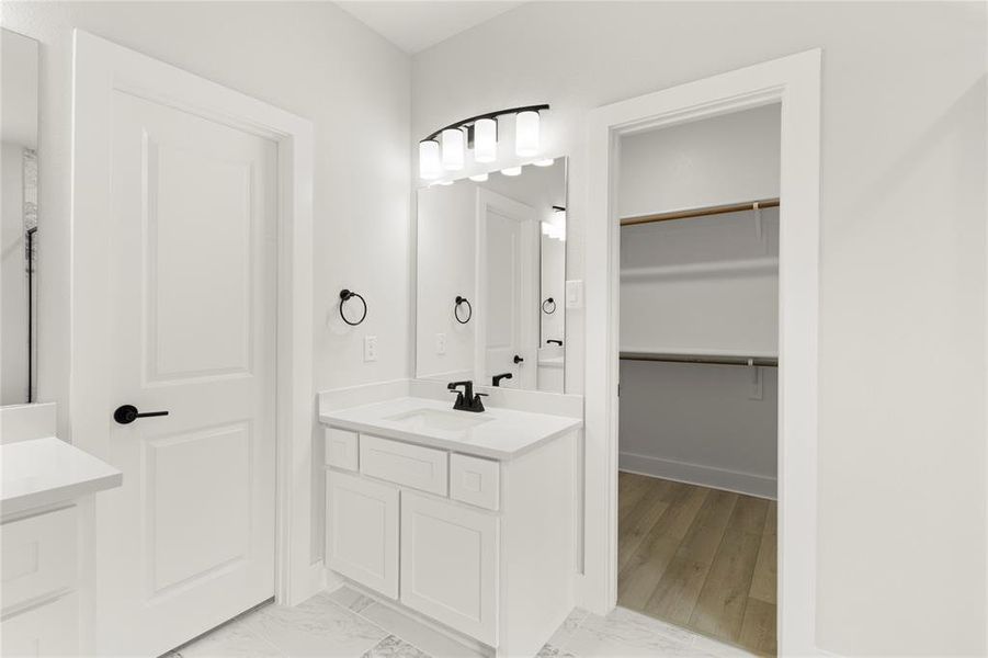 20. 1344 Chisos - Bath (4)