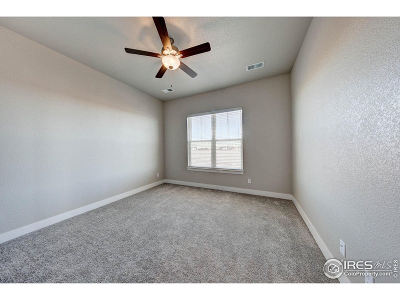 Spacious, unfurnished interior of a new home in Highlands at Fox Hill - The Flats, Longmont (Image 19).