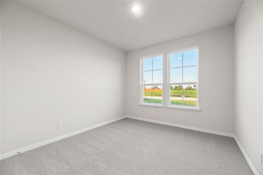 Spacious, unfurnished interior of a new home in Oak Valley, Oak Ridge (Image 18).