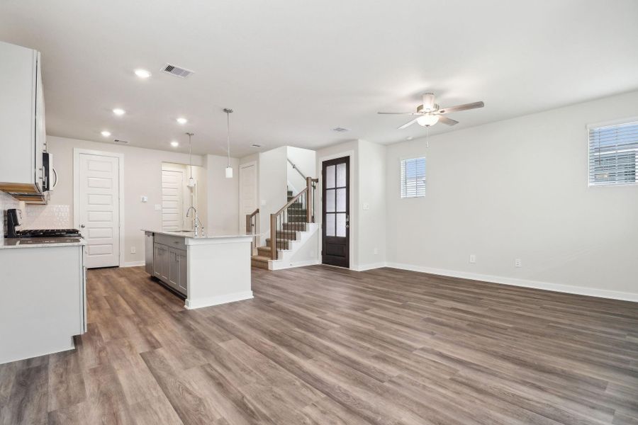 Photo is not of the actual home but is an inspirational photo of builder’s model home and may depict options, furnishings, and/or decorator features that are not included. Photo is not of the actual home but is an inspirational photo of builder’s model home and may depict options, furnishings, and/or decorator features that are not included.